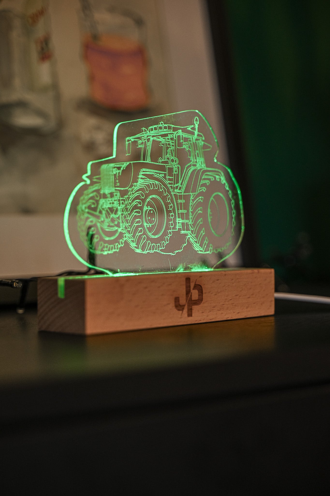 LED Lampe mit USB Anschluss und Lichterwechsel